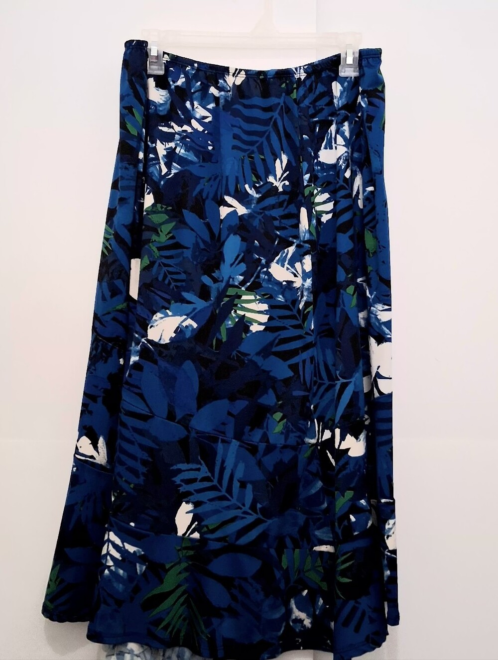 KIM ROGERS Blue Floral Long Skirt With Elastic Waist Size 1X Fit Up To 2X